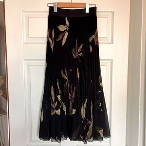 Wilfred Aritzia Pleated Skirt